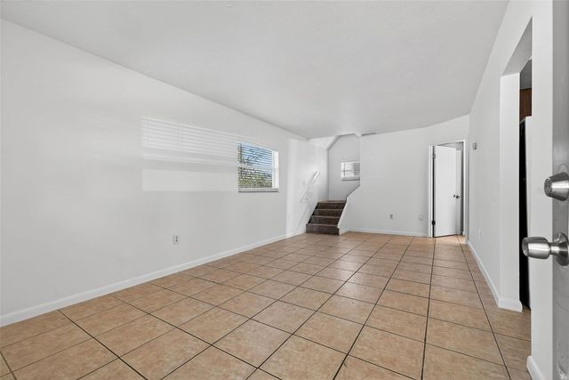 902 TWO HOUSES LANE, Seffner, FL 33584