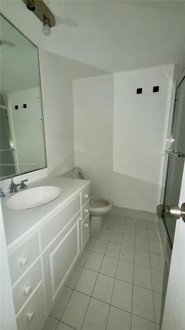 5161 Collins Ave 511, Miami Beach, FL 33140