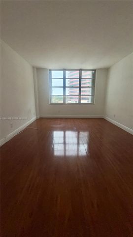 5161 Collins Ave 511, Miami Beach, FL 33140