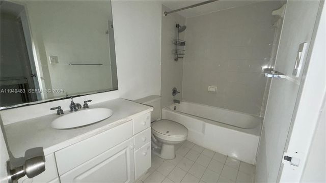 5161 Collins Ave 511, Miami Beach, FL 33140