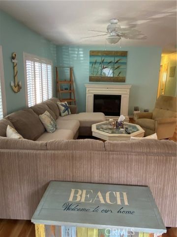 80 Huntington 647, Huntington Beach, CA 92648