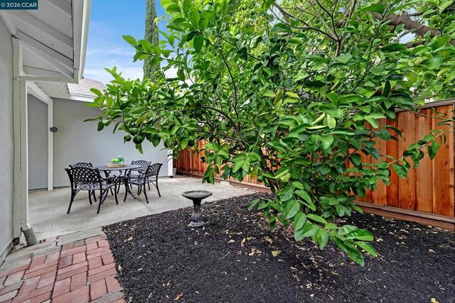 5456 Agostino Ct, Concord, CA 94521
