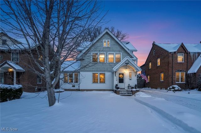 17610 Narragansett Avenue, Lakewood, OH 44107