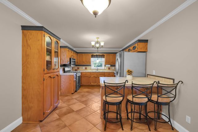 351 Jones Mill Rd, La Vergne, TN 37086