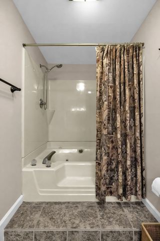 351 Jones Mill Rd, La Vergne, TN 37086