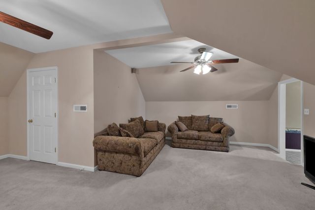 351 Jones Mill Rd, La Vergne, TN 37086