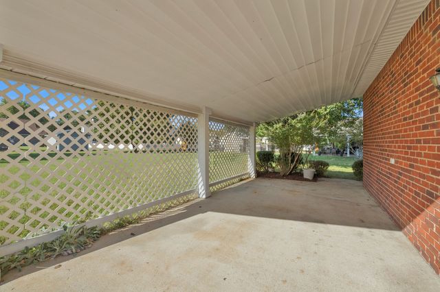 351 Jones Mill Rd, La Vergne, TN 37086