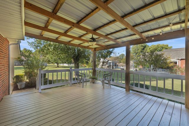 351 Jones Mill Rd, La Vergne, TN 37086