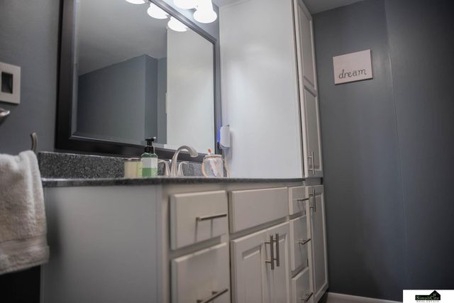 6805 Hawkins Bend, Lincoln, NE 68516