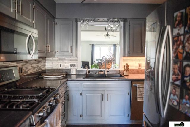 6805 Hawkins Bend, Lincoln, NE 68516