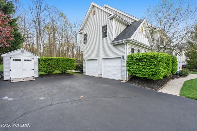 23 Greenwich Drive, Jackson, NJ 08527