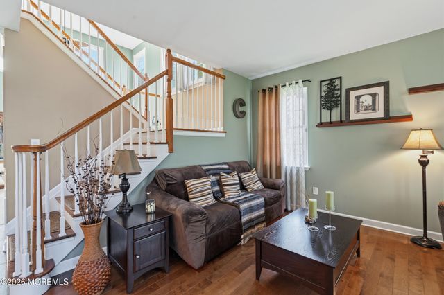 23 Greenwich Drive, Jackson, NJ 08527