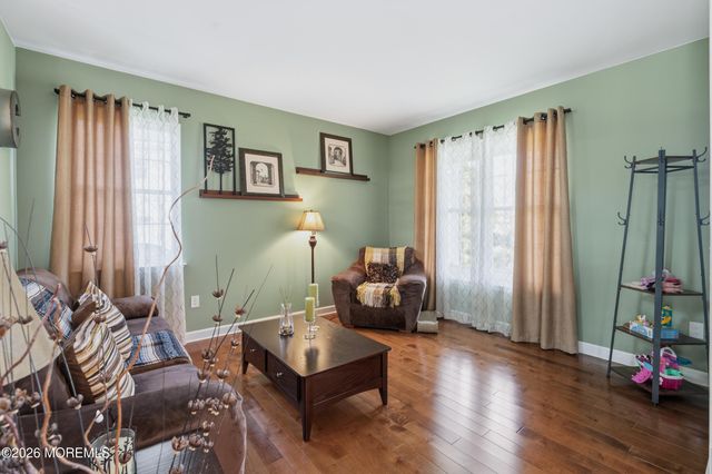 23 Greenwich Drive, Jackson, NJ 08527