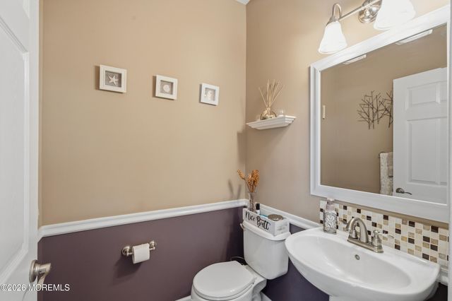 23 Greenwich Drive, Jackson, NJ 08527