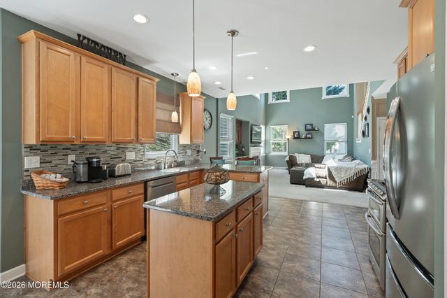 23 Greenwich Drive, Jackson, NJ 08527