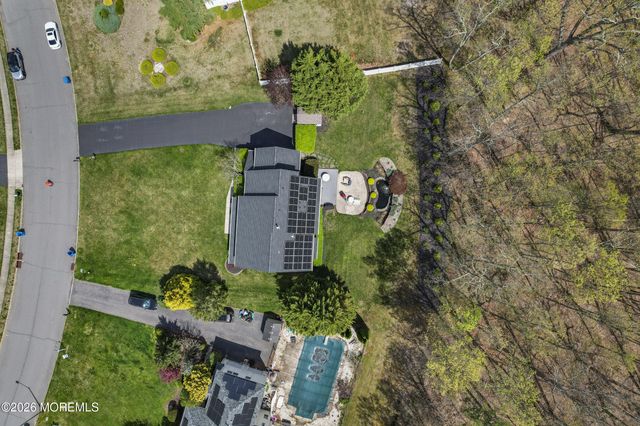 23 Greenwich Drive, Jackson, NJ 08527