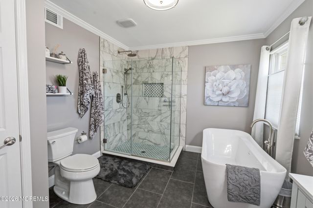 23 Greenwich Drive, Jackson, NJ 08527