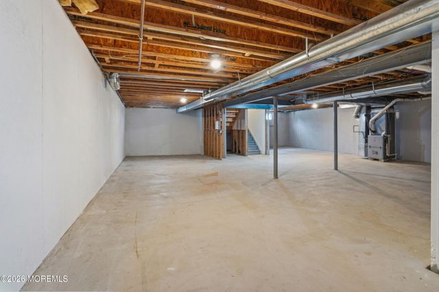 23 Greenwich Drive, Jackson, NJ 08527