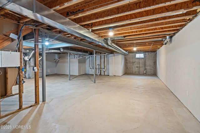 23 Greenwich Drive, Jackson, NJ 08527