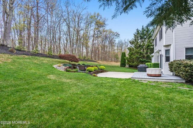 23 Greenwich Drive, Jackson, NJ 08527