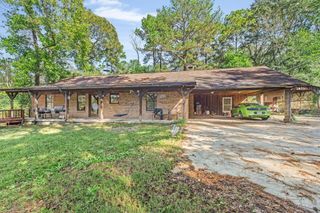 542 Southgate Rd., Hattiesburg, MS 39401