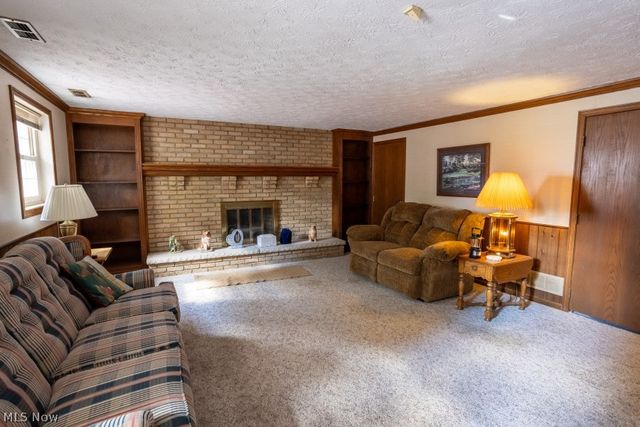 8639 Candlewood Avenue NW, North Canton, OH 44720