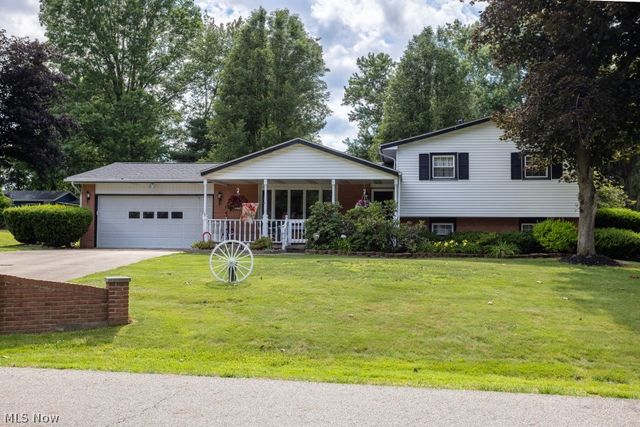 8639 Candlewood Avenue NW, North Canton, OH 44720