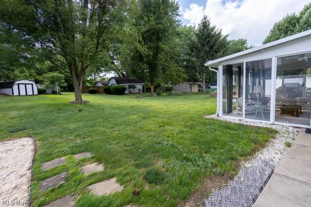 8639 Candlewood Avenue NW, North Canton, OH 44720
