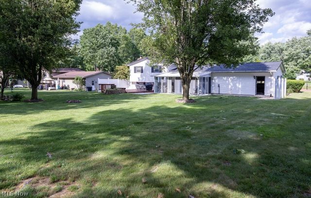 8639 Candlewood Avenue NW, North Canton, OH 44720