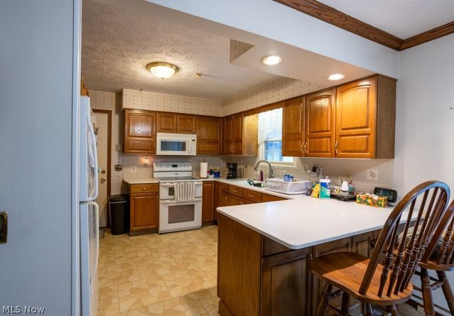 8639 Candlewood Avenue NW, North Canton, OH 44720