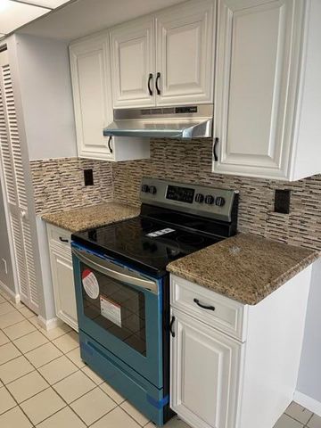 12628 Shoreline Drive 9c, Wellington, FL 33414