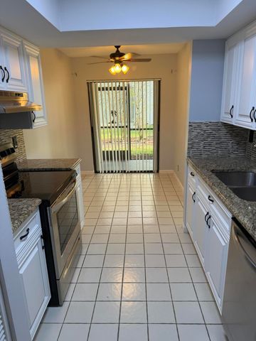 12628 Shoreline Drive 9c, Wellington, FL 33414