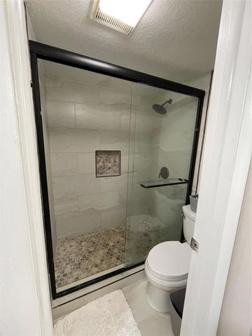 6075 N Sabal Palm Blvd 205, Tamarac, FL 33319