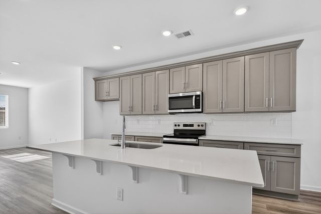 Unit 7 Grove Loop, Blue Ridge, GA 30513
