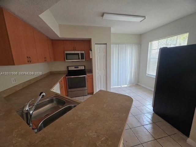 2008 Belmont Ln 2008, North Lauderdale, FL 33068
