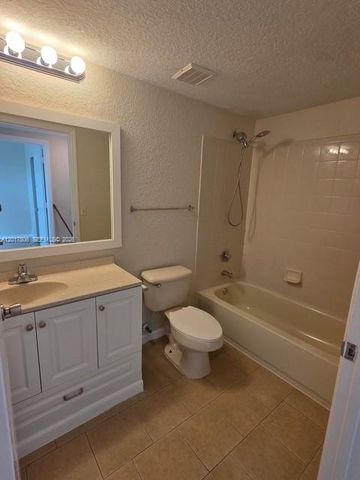 2008 Belmont Ln 2008, North Lauderdale, FL 33068