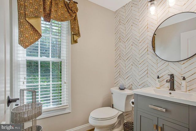 2512 HOBBITS LN, Davidsonville, MD 21035