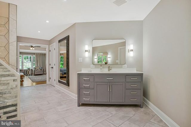 2512 HOBBITS LN, Davidsonville, MD 21035