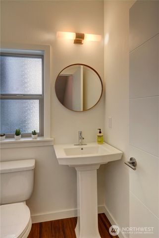 8706 S 42nd Avenue, Seattle, WA 98118
