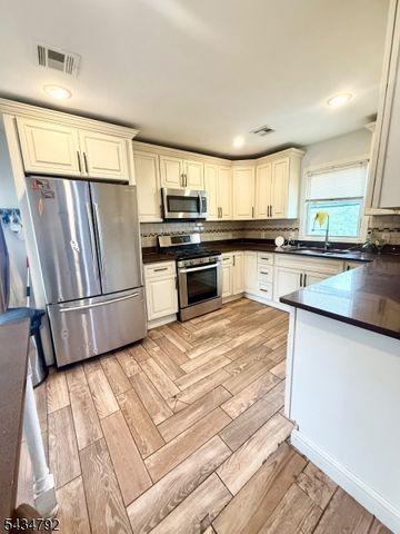 73 Raritan Ave, Paterson City, NJ 07503