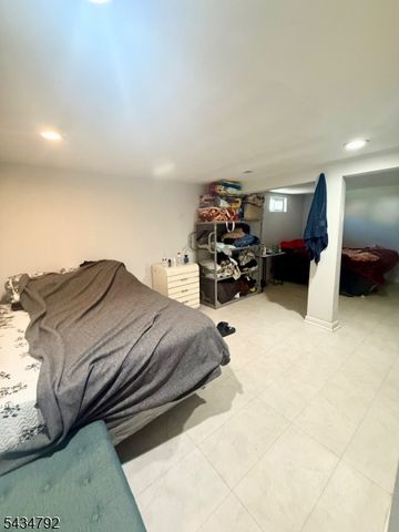 73 Raritan Ave, Paterson City, NJ 07503