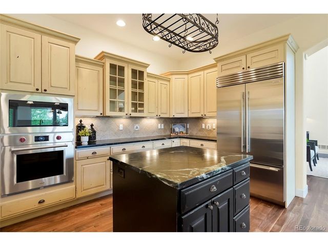 387 Crossing Cir, Castle Pines, CO 80108
