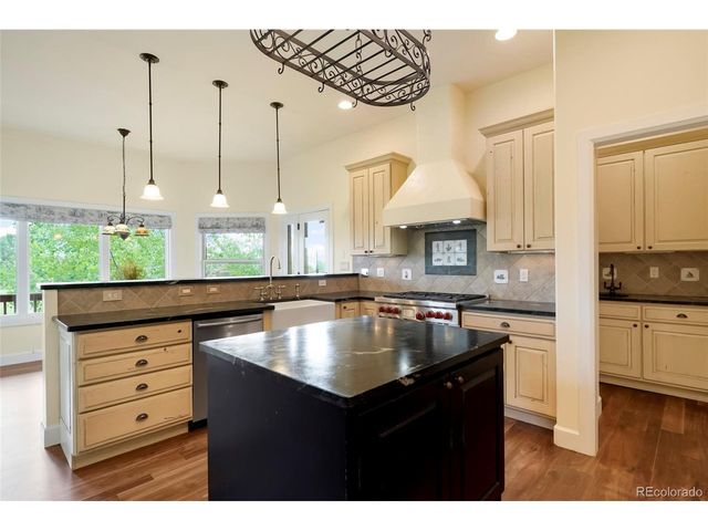 387 Crossing Cir, Castle Pines, CO 80108