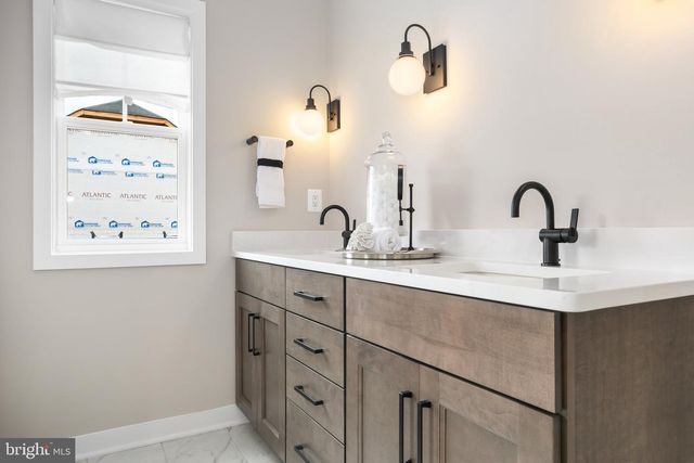 18 WHITEHALL BLVD, Spotsylvania, VA 22551