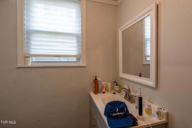 2305&2303 Abbott Drive, Johnson City, TN 37601