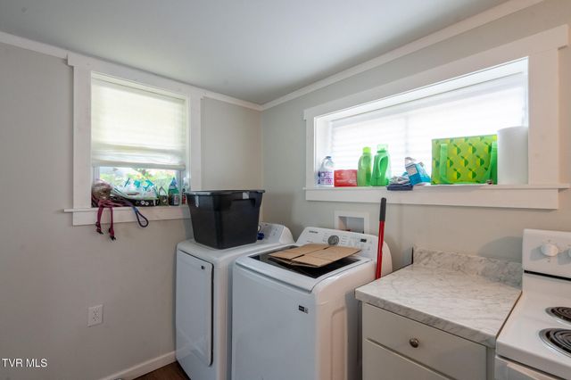 2305&2303 Abbott Drive, Johnson City, TN 37601