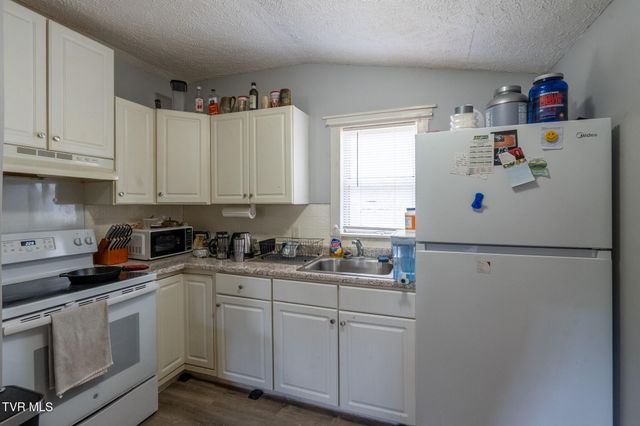2305&2303 Abbott Drive, Johnson City, TN 37601