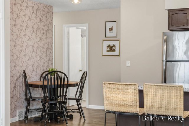 447 Stonehenge Street SE, Grand Rapids, MI 49548