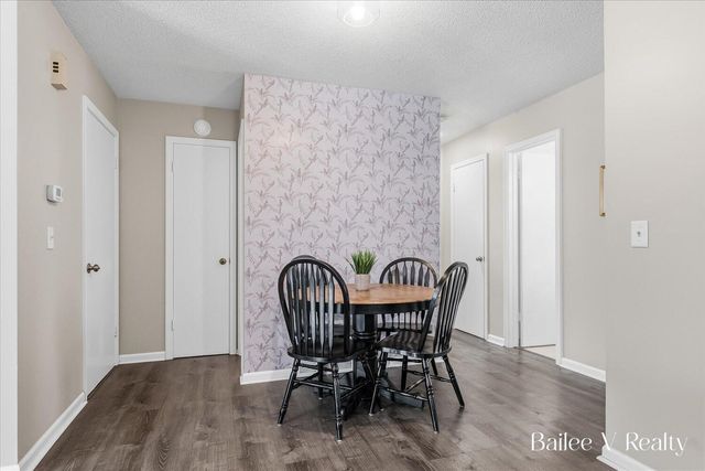 447 Stonehenge Street SE, Grand Rapids, MI 49548