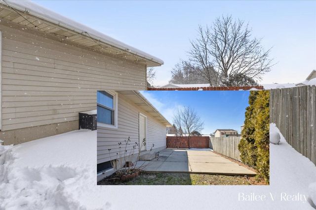 447 Stonehenge Street SE, Grand Rapids, MI 49548